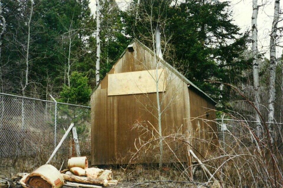 1996年4月3日、モンタナの小屋で何が見つかったのか｜カジンスキー逮捕と家宅捜索