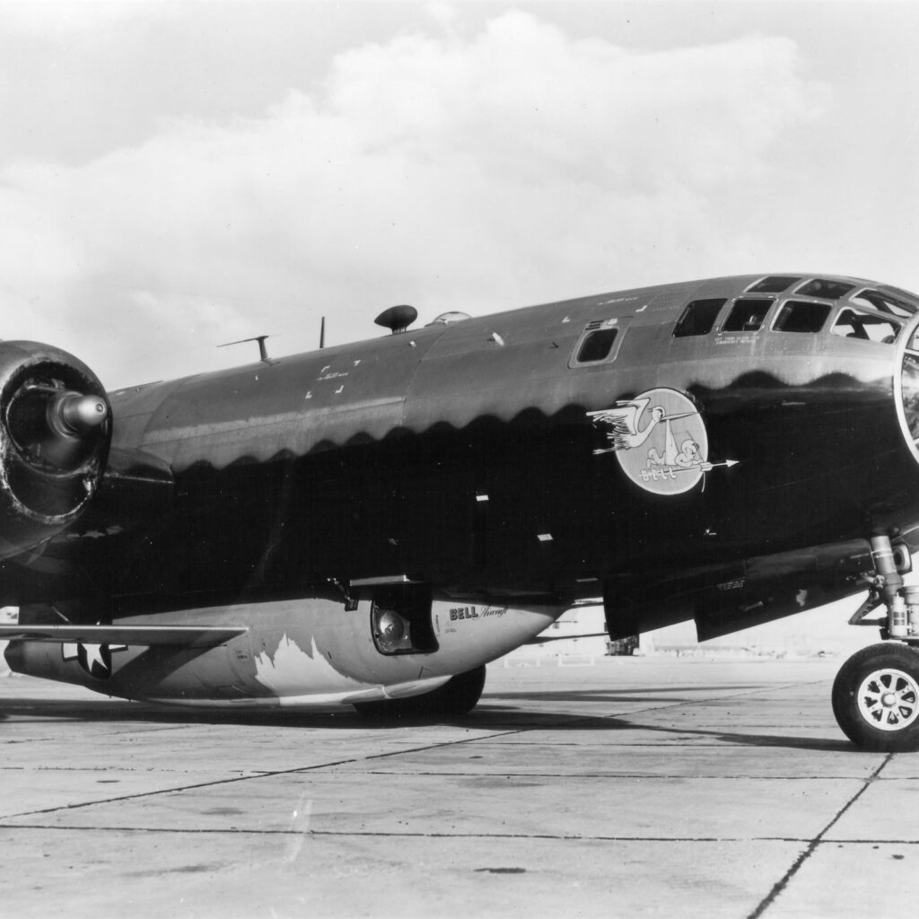 B-29の機体下面に搭載されたBell X-1