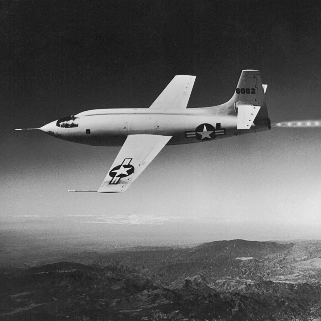 飛行中のBell X-1 46-062