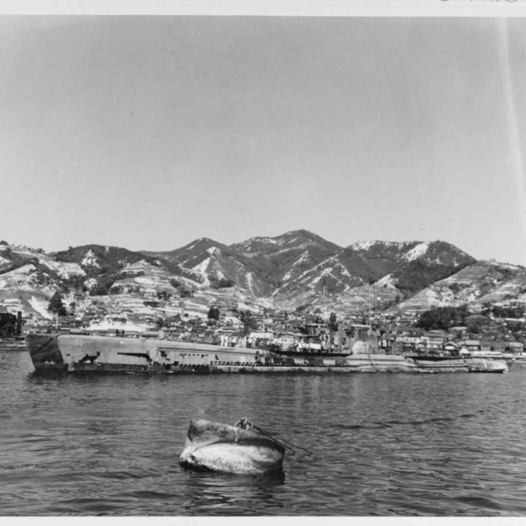 1945年10月16日、呉で撮影された日本海軍潜水艦I-58とI-53